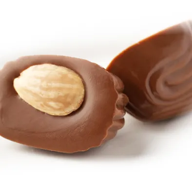 Bombom de Amêndoa Inteira